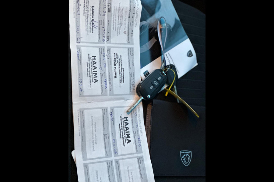 Peugeot 208 1.2 PureTech Active Pack 2022 / NETTO € 6750 / PRIJS NL € 9200.-