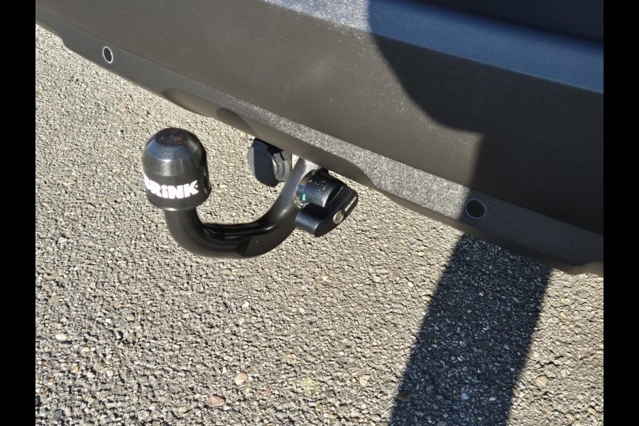 Peugeot 5008 1.2 PureTech 7 Persoons Navi Carplay Camera Trekhaak Dealer Onderhouden