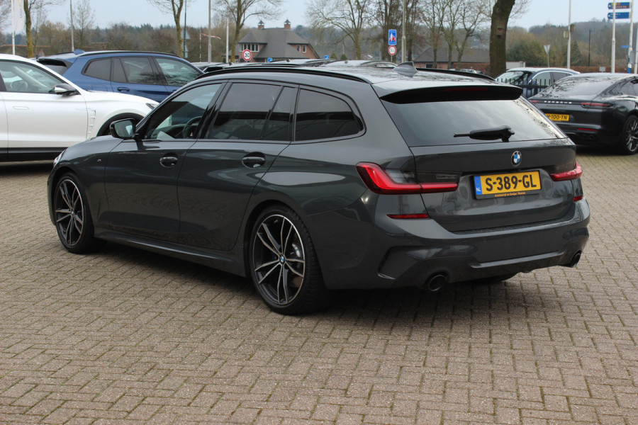 BMW 3 Serie Touring 330i High Exe. M Sport / Trekhaak / Panoramadak / Camera / Bruin Leder / 19'' / CarPlay / M Sportremmen / DAB / Stoelverwarming / Cruise Control