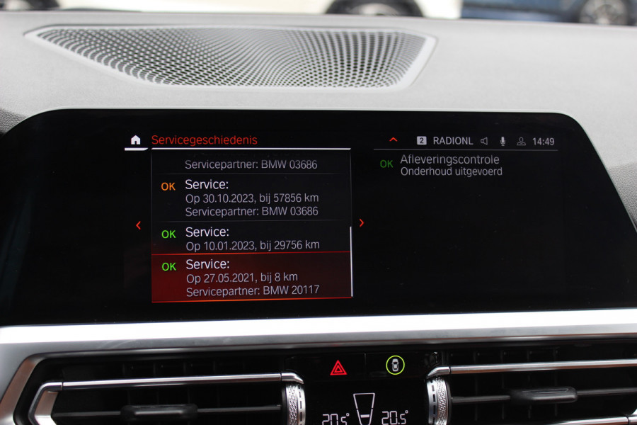 BMW 3 Serie Touring 330i High Exe. M Sport / Trekhaak / Panoramadak / Camera / Bruin Leder / 19'' / CarPlay / M Sportremmen / DAB / Stoelverwarming / Cruise Control