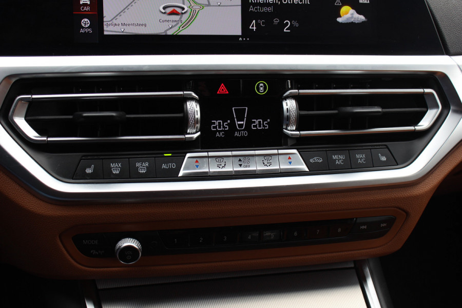 BMW 3 Serie Touring 330i High Exe. M Sport / Trekhaak / Panoramadak / Camera / Bruin Leder / 19'' / CarPlay / M Sportremmen / DAB / Stoelverwarming / Cruise Control