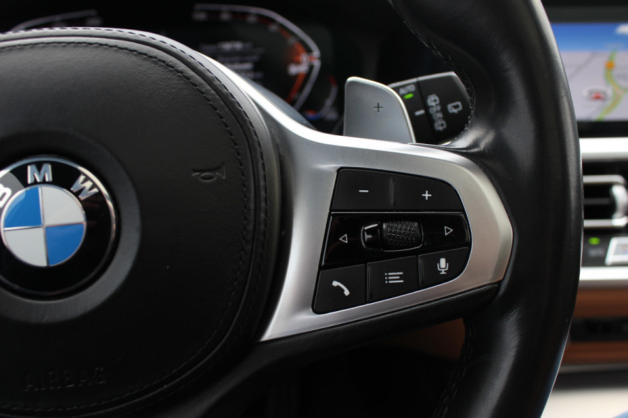 BMW 3 Serie Touring 330i High Exe. M Sport / Trekhaak / Panoramadak / Camera / Bruin Leder / 19'' / CarPlay / M Sportremmen / DAB / Stoelverwarming / Cruise Control