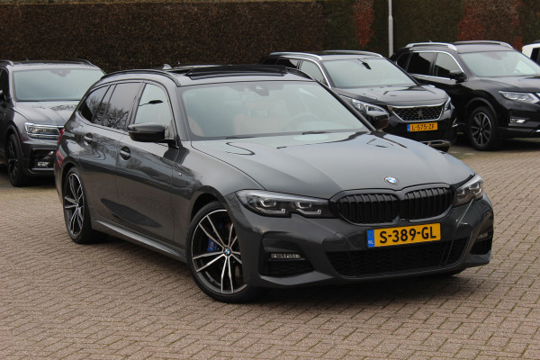 BMW 3 Serie Touring 330i High Exe. M Sport / Trekhaak / Panoramadak / Camera / Bruin Leder / 19'' / CarPlay / M Sportremmen / DAB / Stoelverwarming / Cruise Control