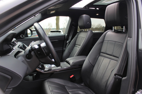Land Rover Range Rover Evoque 1.5 P300e AWD HSE R-Dynamic NL. Auto / Panoramadak / Camera / Luxe Leder / Meridian / Keyless / 20'' / Navigatie / Stoelverwarming / Dodehoek / DAB / ACC