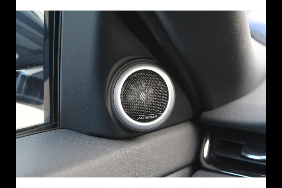 Land Rover Range Rover Evoque 1.5 P300e AWD HSE R-Dynamic NL. Auto / Panoramadak / Camera / Luxe Leder / Meridian / Keyless / 20'' / Navigatie / Stoelverwarming / Dodehoek / DAB / ACC