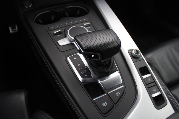 Audi A5 Cabriolet 2.0 TFSI Launch Edition NL Auto! / Trekhaak / Leder / Nekverwarming / Navigatie / Parkeerhulp V+A / 19'' / Windscherm / Stoelverwarming / Cruise Control