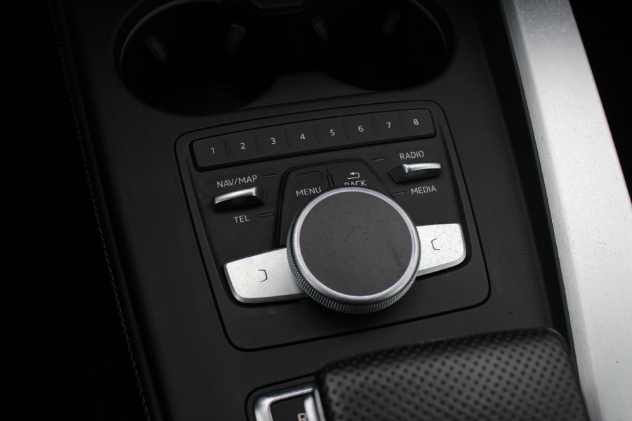 Audi A5 Cabriolet 2.0 TFSI Launch Edition NL Auto! / Trekhaak / Leder / Nekverwarming / Navigatie / Parkeerhulp V+A / 19'' / Windscherm / Stoelverwarming / Cruise Control