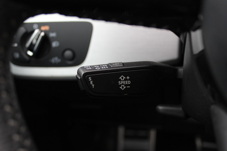 Audi A5 Cabriolet 2.0 TFSI Launch Edition NL Auto! / Trekhaak / Leder / Nekverwarming / Navigatie / Parkeerhulp V+A / 19'' / Windscherm / Stoelverwarming / Cruise Control