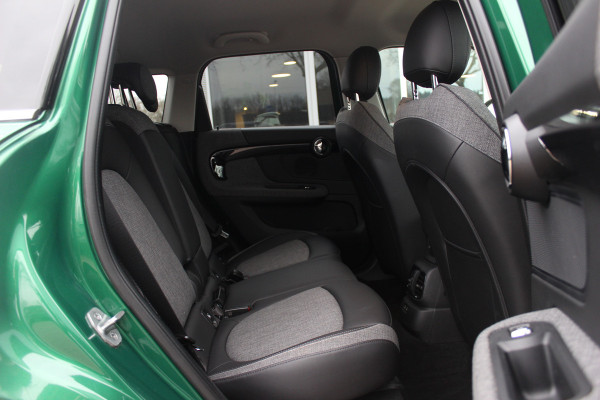 MINI Countryman 2.0 Cooper S ALL4 Classic / Trekhaak / Camera / Head-up / Keyless / 18'' / CarPlay / Stoelverwarming / DAB / Cruise Control