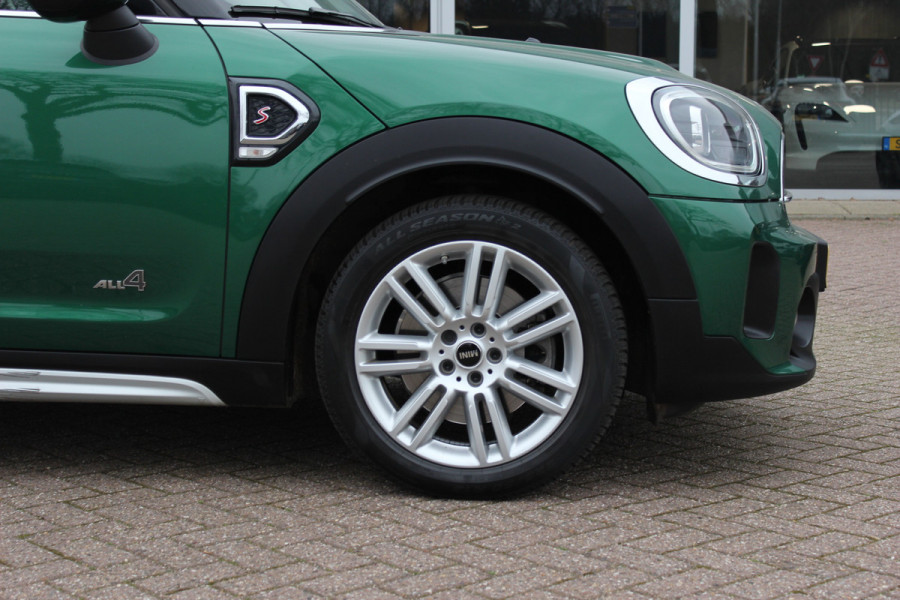 MINI Countryman 2.0 Cooper S ALL4 Classic / Trekhaak / Camera / Head-up / Keyless / 18'' / CarPlay / Stoelverwarming / DAB / Cruise Control