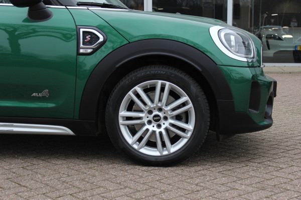 MINI Countryman 2.0 Cooper S ALL4 Classic / Trekhaak / Camera / Head-up / Keyless / 18'' / CarPlay / Stoelverwarming / DAB / Cruise Control