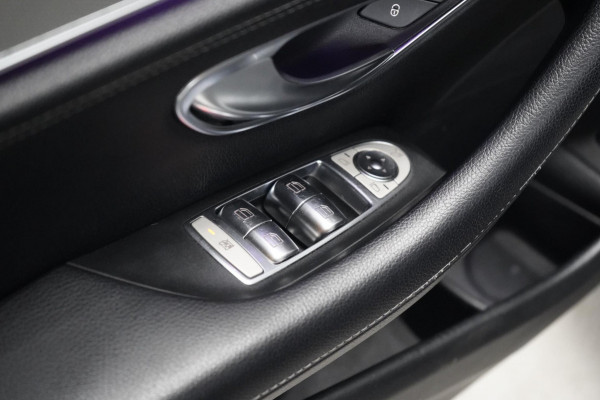 Mercedes-Benz E-Klasse 200 d AMG-Line | PANO | SFEERVERLICHTING
