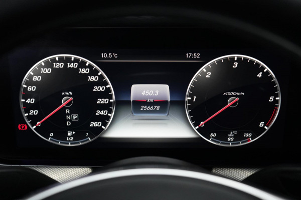 Mercedes-Benz E-Klasse 200 d AMG-Line | PANO | SFEERVERLICHTING