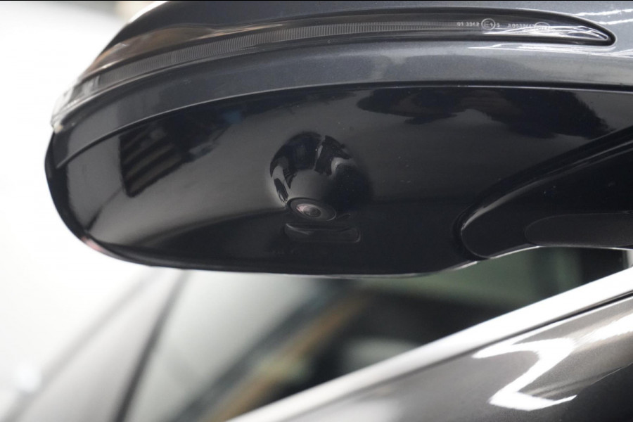 Mercedes-Benz E-Klasse 200 d AMG-Line | PANO | SFEERVERLICHTING