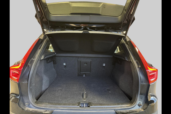 Volvo XC40 Recharge Core Stoel verwarming / Stuur verwarming / navigatie