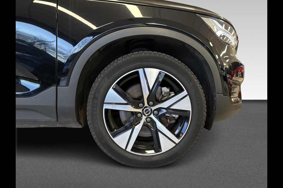 Volvo XC40 Recharge Core Stoel verwarming / Stuur verwarming / navigatie