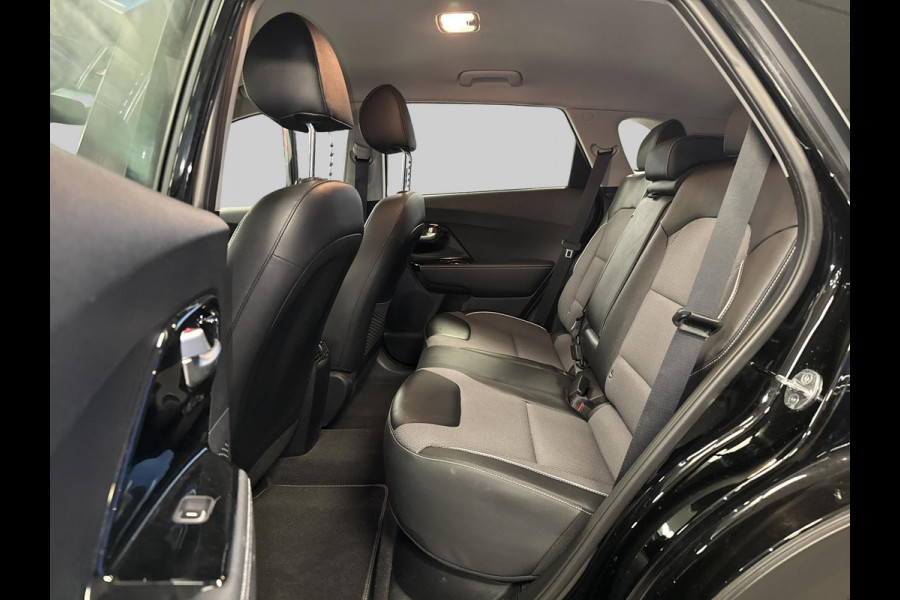 Kia e-Niro DynamicLine 64 kWh Climate control / Stoel verwarming / stuur verwarming