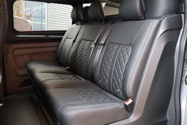 Ford Transit Custom 320 2.0 TDCI 150 PK L2H1 Limited DC | Dubbel Cabine | ACC | Blind Spot | Navigatie | Camera | CarPlay | Lane Assist | Trekhaak | Verlengde fabrieksgarantie tot 12-2029