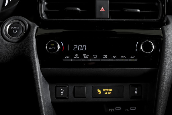 Toyota Yaris Cross 1.5 Hybrid 115 Dynamic | Dig.Cockpit | Adapt.Cruise | Stoel-+stuurverwarming | Camera | PDC | NAV+App.Connect | Auto.Airco | LM 17" | 0872