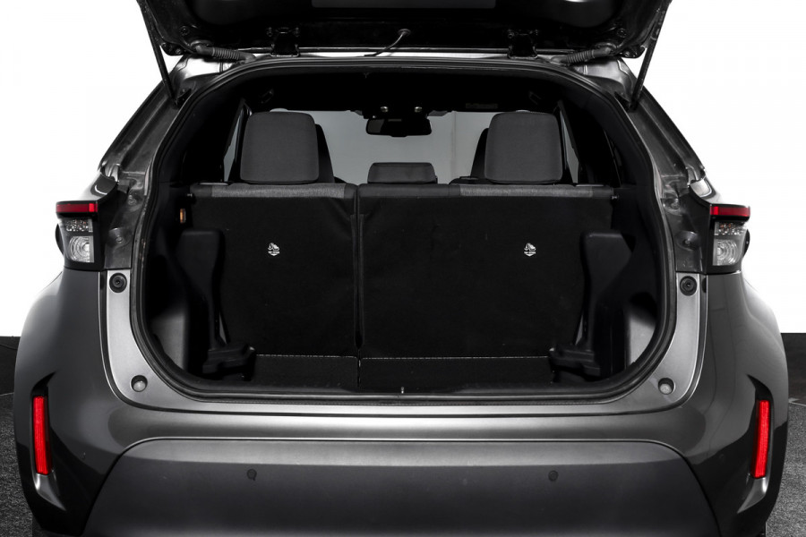 Toyota Yaris Cross 1.5 Hybrid 115 Dynamic | Dig.Cockpit | Adapt.Cruise | Stoel-+stuurverwarming | Camera | PDC | NAV+App.Connect | Auto.Airco | LM 17" | 0872