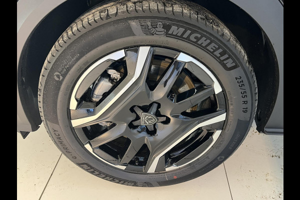 Peugeot 3008 1.6 plug-in Hybrid 195 GT alcantara executive interior, on board charger 7.4KW, 360 vision & drive Assist Pack GT Panoramisch schuifdak