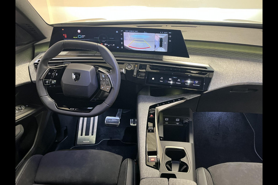 Peugeot 3008 1.6 plug-in Hybrid 195 GT alcantara executive interior, on board charger 7.4KW, 360 vision & drive Assist Pack GT Panoramisch schuifdak