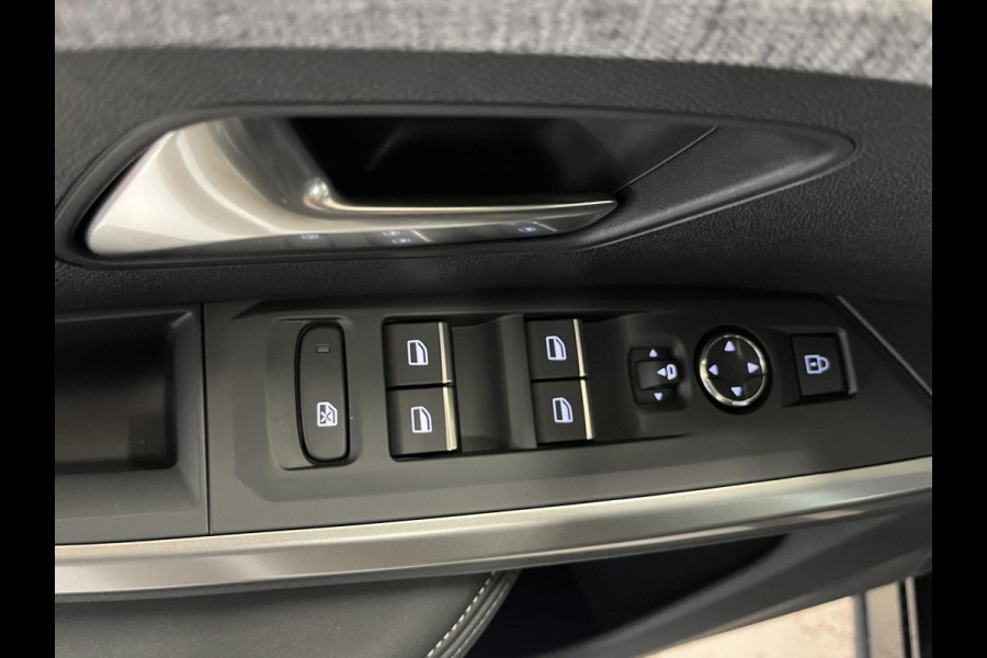 Peugeot 3008 1.6 plug-in Hybrid 195 GT alcantara executive interior, on board charger 7.4KW, 360 vision & drive Assist Pack GT Panoramisch schuifdak