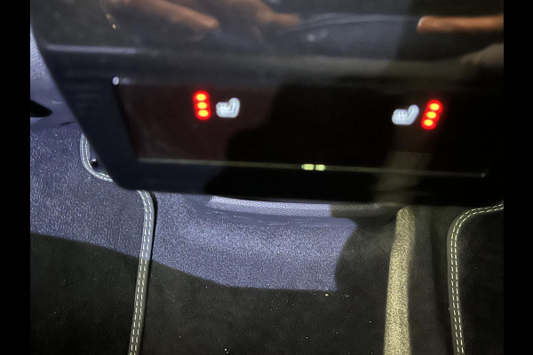 Peugeot 3008 1.6 plug-in Hybrid 195 GT alcantara executive interior, on board charger 7.4KW, 360 vision & drive Assist Pack GT Panoramisch schuifdak