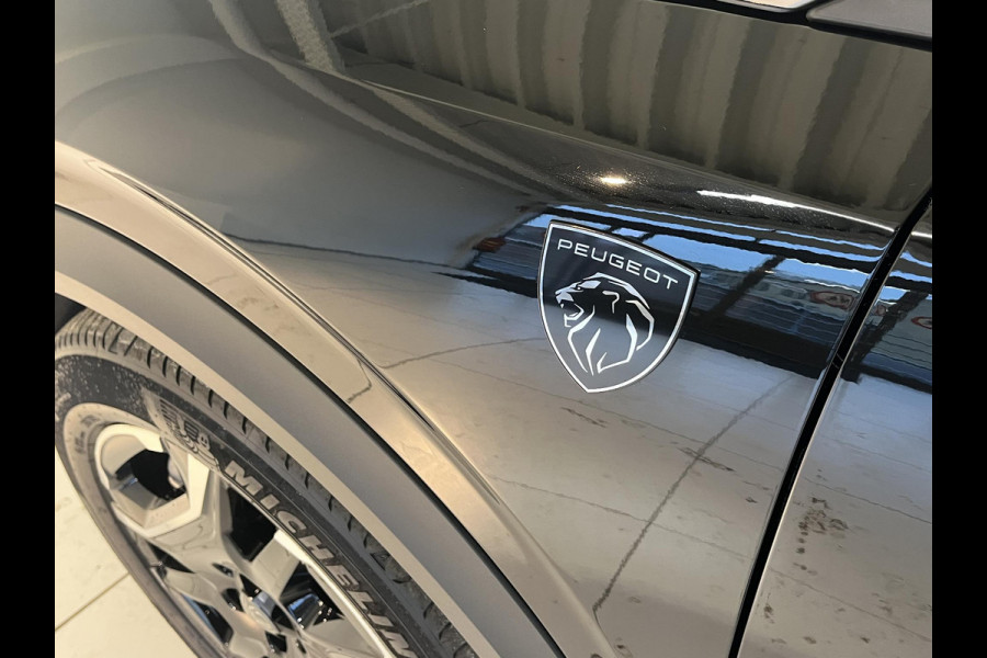 Peugeot 3008 1.6 plug-in Hybrid 195 GT alcantara executive interior, on board charger 7.4KW, 360 vision & drive Assist Pack GT Panoramisch schuifdak