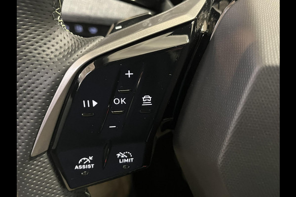 Peugeot 3008 1.6 plug-in Hybrid 195 GT alcantara executive interior, on board charger 7.4KW, 360 vision & drive Assist Pack GT Panoramisch schuifdak