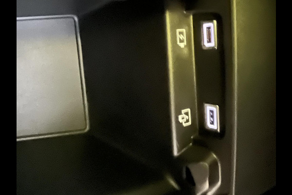 Peugeot 3008 1.6 plug-in Hybrid 195 GT alcantara executive interior, on board charger 7.4KW, 360 vision & drive Assist Pack GT Panoramisch schuifdak