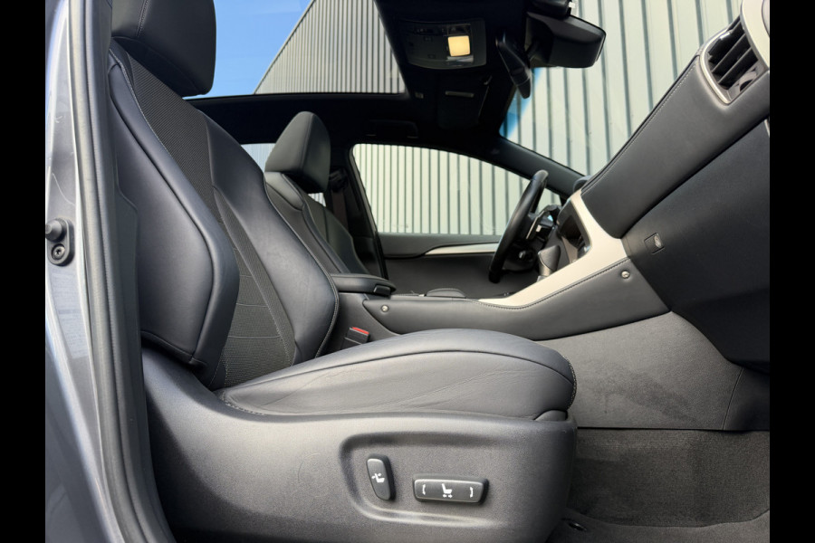 Lexus NX 300h AWD F SPORT | Pano dak | 12 mnd BOVAG Garantie | Rijklaar!!