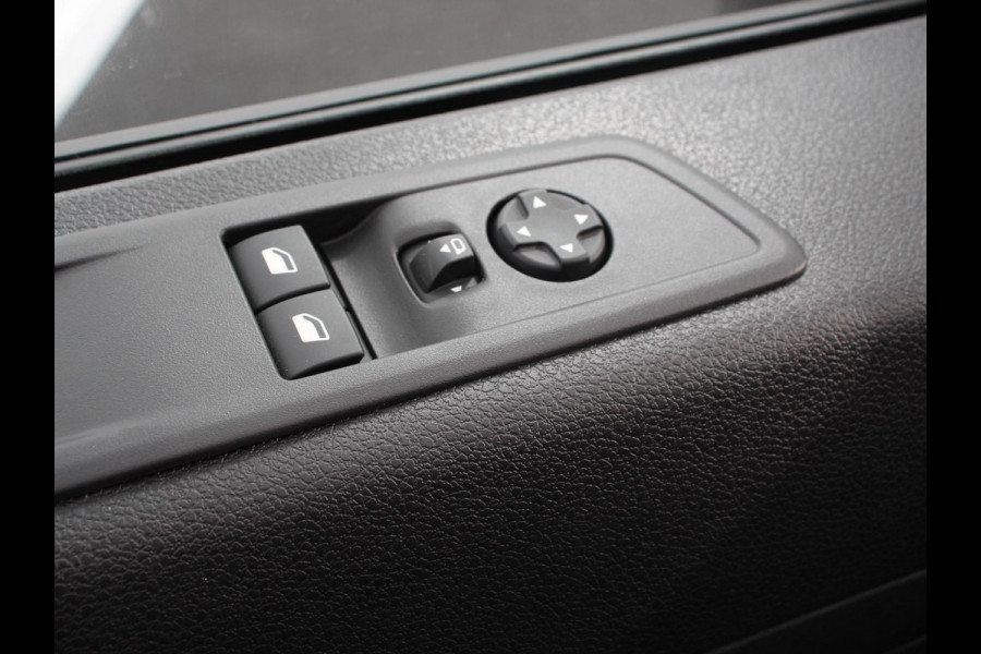 Opel Vivaro 2.0 Diesel 180 S&S L3 Automaat Dubbele Cabine 2 schuifdeuren Android Auto/Apple CarPlay Navigatie Keyless Entry&Start Climate Control Camera Cruise Control Houten afwerking laadruimte Trekhaak lichtmetalen velgen