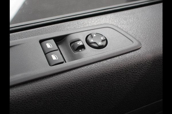 Opel Vivaro 2.0 Diesel 180 S&S L3 Automaat Dubbele Cabine 2 schuifdeuren Android Auto/Apple CarPlay Navigatie Keyless Entry&Start Climate Control Camera Cruise Control Houten afwerking laadruimte Trekhaak lichtmetalen velgen