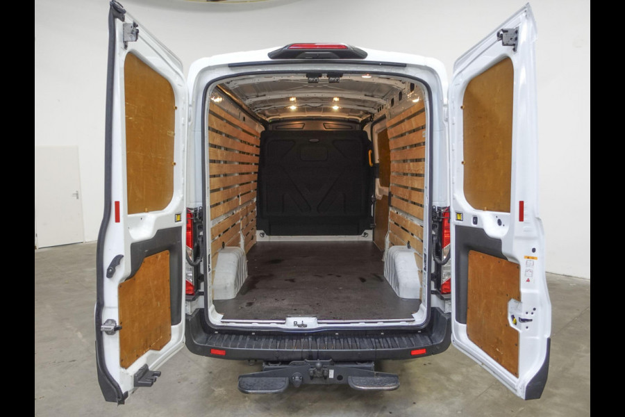 Ford Transit 330 2.0 TDCI L3H2 Trend Airco Adaptive Cruise Control Navigatie Trekhaak