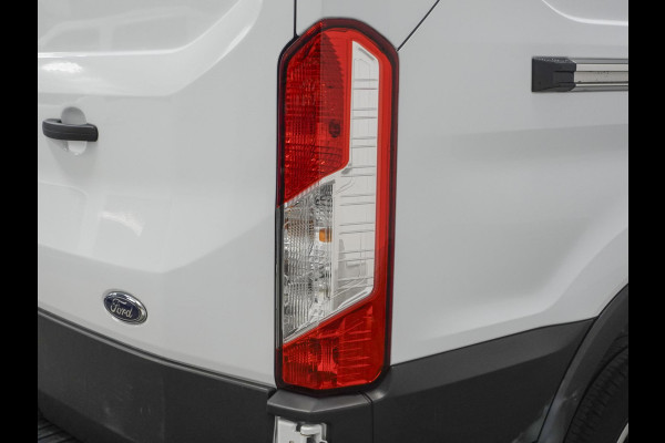 Ford Transit 330 2.0 TDCI L3H2 Trend Airco Adaptive Cruise Control Navigatie Trekhaak