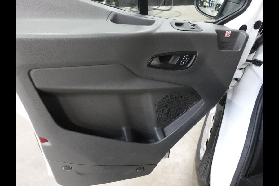 Ford Transit 330 2.0 TDCI L3H2 Trend Airco Adaptive Cruise Control Navigatie Trekhaak