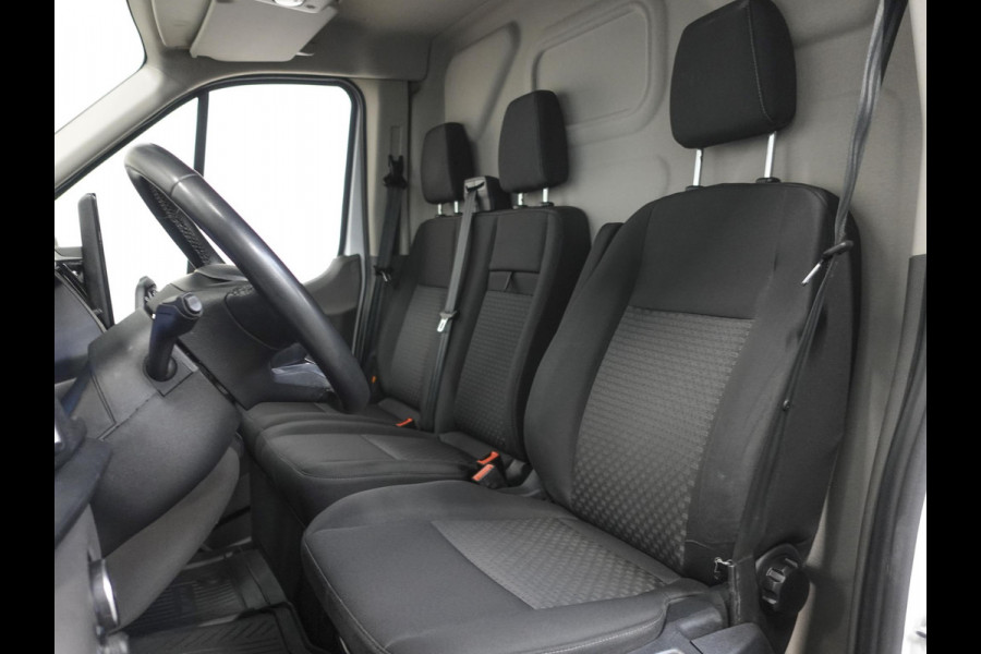 Ford Transit 330 2.0 TDCI L3H2 Trend Airco Adaptive Cruise Control Navigatie Trekhaak