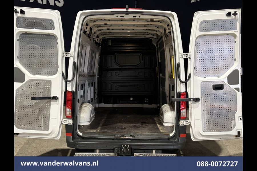 Volkswagen Crafter 2.0 TDI L3H3 L2H2 Euro6 Airco | Navigatie | Camera | Trekhaak | Apple Carplay | Cruisecontrol Chauffeursstoel, Android Auto, Parkeersensoren, Bijrijdersbank