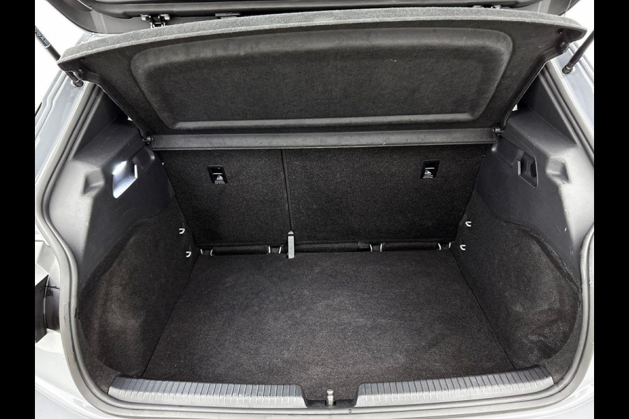 CUPRA Born Business 62 kWh | Navigatie | Apple Carplay/Android Auto | Camera Parkeersensoren | Adaptive Cruise Control | Stuurverwarming | Full Led | Climate Control | Lichtmetalen Velgen