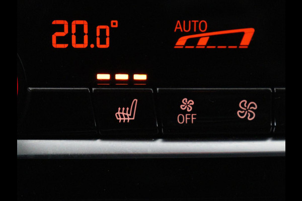 BMW 5 Serie 520i High Executive | Panoramadak | Leder | Trekhaak | Stoelverwarming | Camera | Live Cockpit | Park Assist | Carplay | Full LED | Navigatie | Climate control | Cruise control