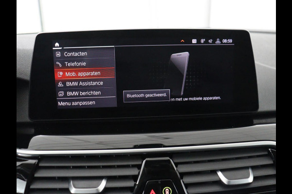 BMW 5 Serie 520i High Executive | Panoramadak | Leder | Trekhaak | Stoelverwarming | Camera | Live Cockpit | Park Assist | Carplay | Full LED | Navigatie | Climate control | Cruise control