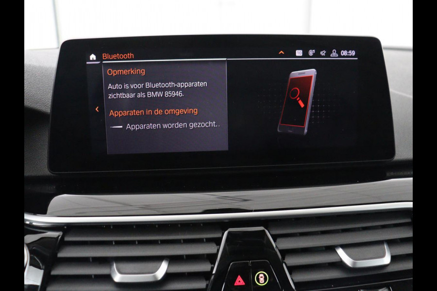 BMW 5 Serie 520i High Executive | Panoramadak | Leder | Trekhaak | Stoelverwarming | Camera | Live Cockpit | Park Assist | Carplay | Full LED | Navigatie | Climate control | Cruise control