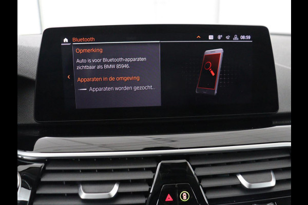 BMW 5 Serie 520i High Executive | Panoramadak | Leder | Trekhaak | Stoelverwarming | Camera | Live Cockpit | Park Assist | Carplay | Full LED | Navigatie | Climate control | Cruise control