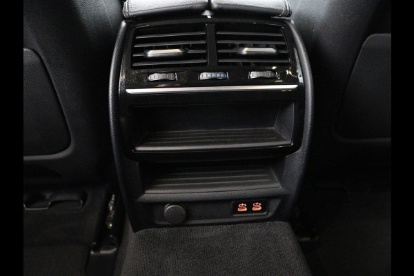 BMW 5 Serie 520i High Executive | Panoramadak | Leder | Trekhaak | Stoelverwarming | Camera | Live Cockpit | Park Assist | Carplay | Full LED | Navigatie | Climate control | Cruise control