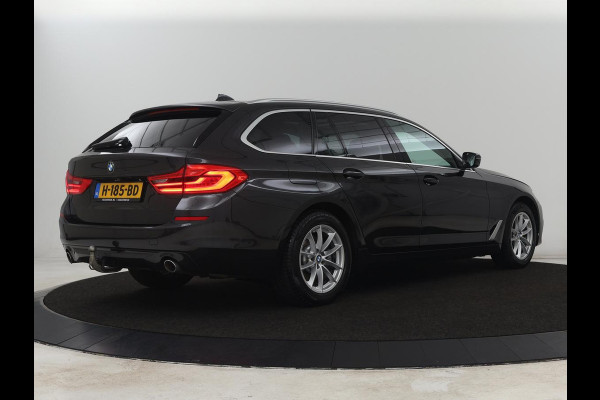 BMW 5 Serie 520i High Executive | Panoramadak | Leder | Trekhaak | Stoelverwarming | Camera | Live Cockpit | Park Assist | Carplay | Full LED | Navigatie | Climate control | Cruise control