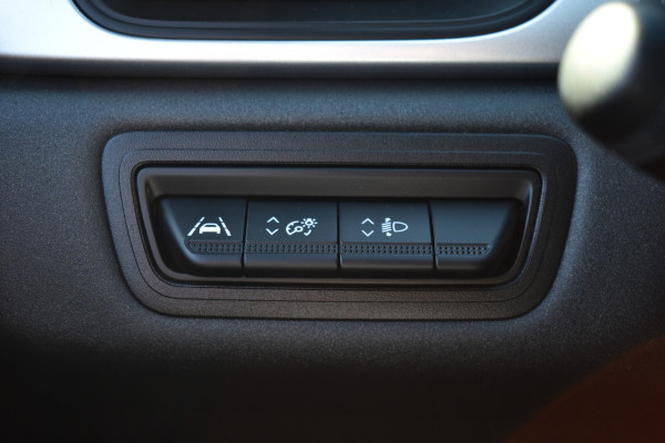 Renault Captur 1.0 TCe LIMITED CRUISE/NAVI/KEYLESS