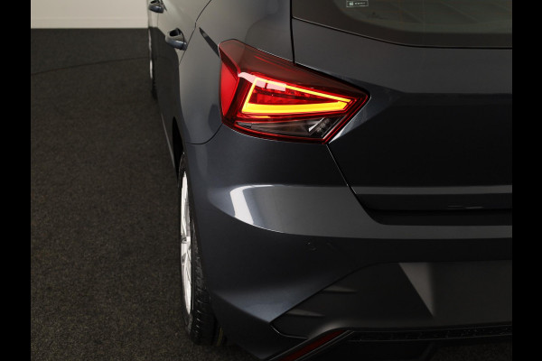 Seat Ibiza SEAT Ibiza Style plus 1.0 EcoTSI 95 pk Magnetic Tech Metallic | Park Assist | Apple Carplay | Cruise control