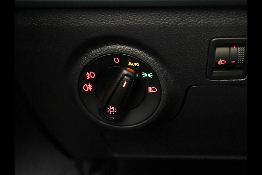 Seat Ibiza SEAT Ibiza Style plus 1.0 EcoTSI 95 pk Magnetic Tech Metallic | Park Assist | Apple Carplay | Cruise control