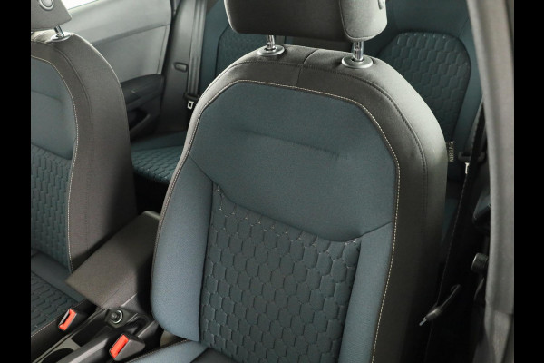 Seat Ibiza SEAT Ibiza Style plus 1.0 EcoTSI 95 pk Magnetic Tech Metallic | Park Assist | Apple Carplay | Cruise control